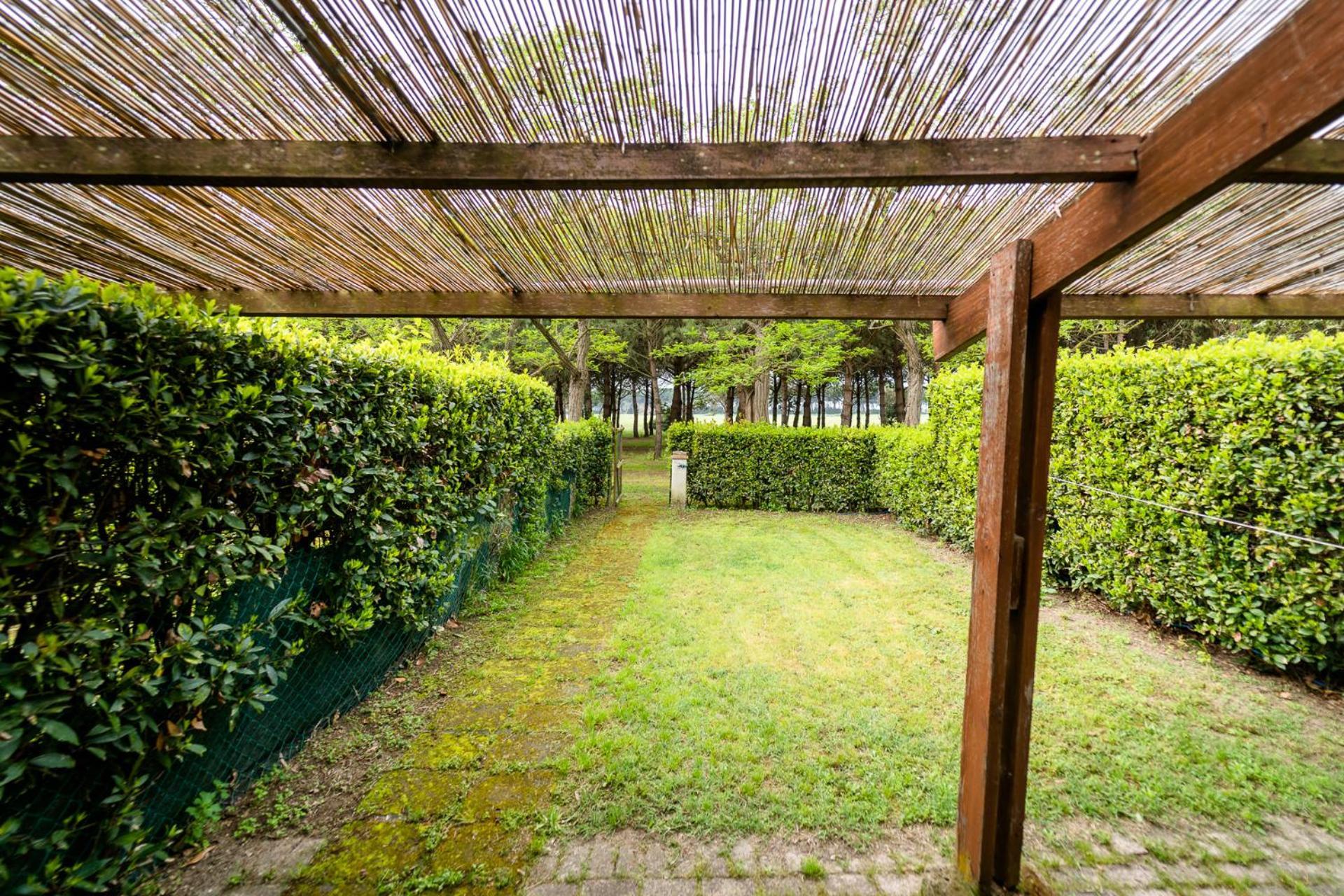 Agriturismo Bio Femminella Principina a Mare Luaran gambar